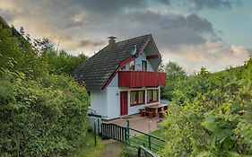 Ferienhaus 100 am See im Bergland